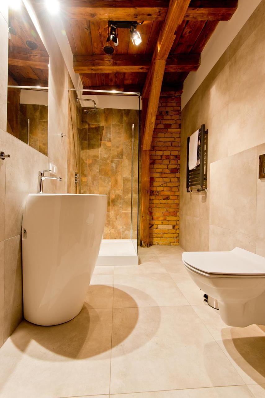 جاره Apartsuites I Sorau المظهر الخارجي الصورة Bathroom