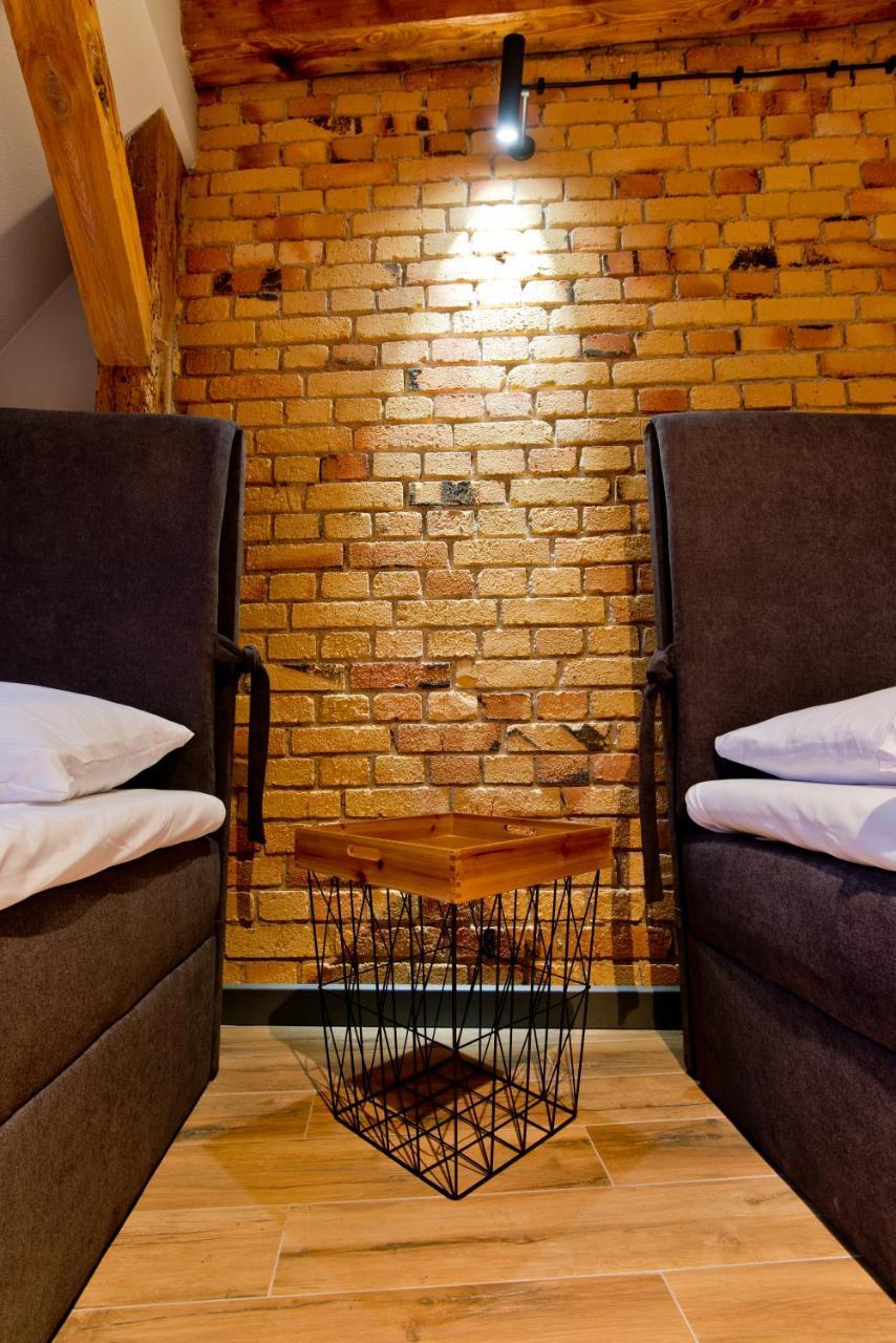جاره Apartsuites I Sorau المظهر الخارجي الصورة The "golden wall"